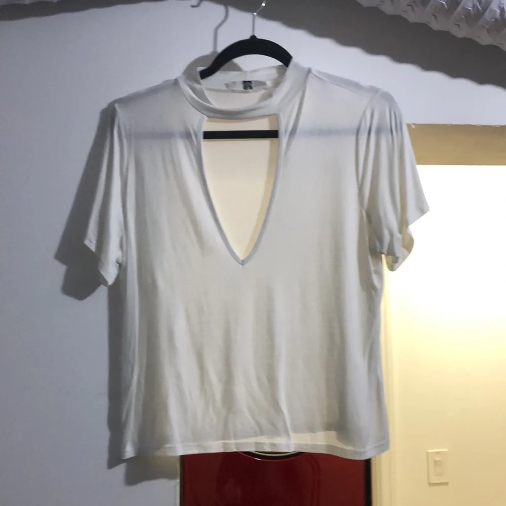 Misguided White Cut-Out Top - Picture 5 of 5